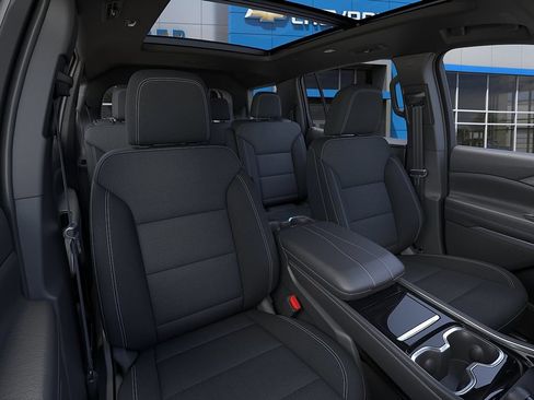 New 2027 Chevrolet Traverse LT w/ Sun and Wheel Package AWD/4WD image 16