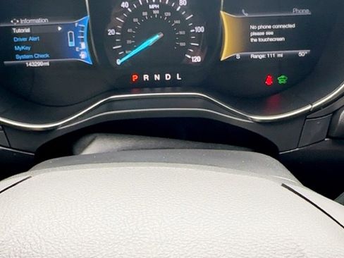 Used 2017 Ford Fusion Energi SE FWD image 13