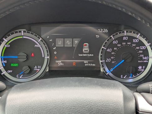 Used 2023 Toyota Highlander LE image 24