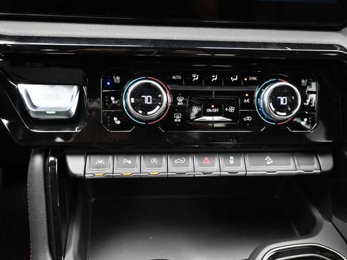 New 2026 GMC Sierra 1500 AT4 w/ AT4 Premium Package AWD/4WD image 21