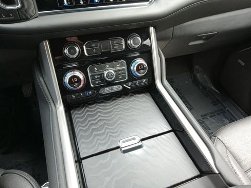 Used 2024 GMC Yukon XL Denali w/ LPO, Floor Liner Package AWD/4WD image 17