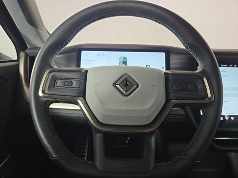 Used 2024 Rivian R1S Adventure AWD/4WD image 28