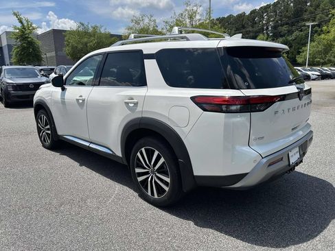 Used 2024 Nissan Pathfinder Platinum w/ Cargo Package FWD image 3