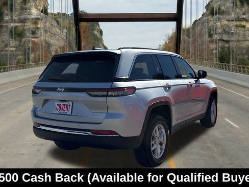New 2026 Jeep Grand Cherokee Laredo RWD image 10