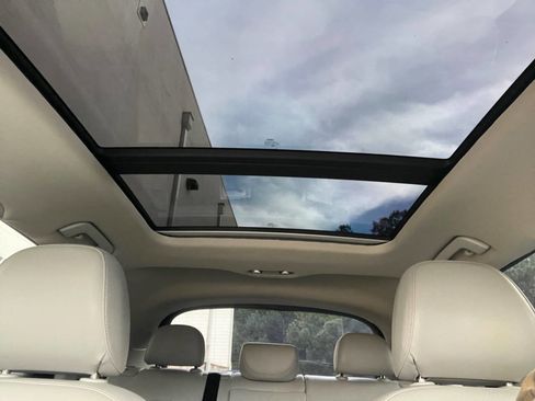 Used 2015 Audi Q3 2.0T Prestige w/ Prestige Package image 17