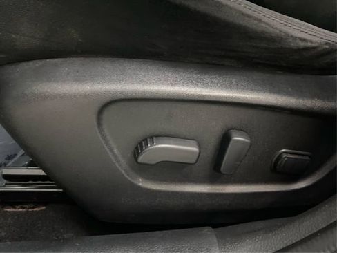 Used 2014 Nissan Rogue SV w/ SV Premium Package image 24