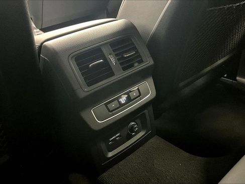 Used 2022 Audi Q5 2.0T Premium w/ Convenience Package image 30