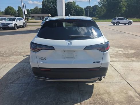 Used 2024 Honda HR-V Sport image 4