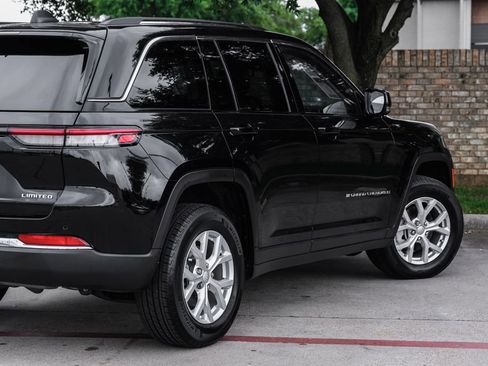 Used 2023 Jeep Grand Cherokee Limited w/ Trailer Tow Prep Group (B) image 17