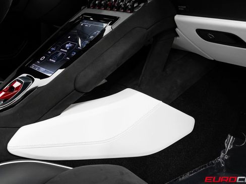 Used 2023 Lamborghini Huracan Tecnica image 37