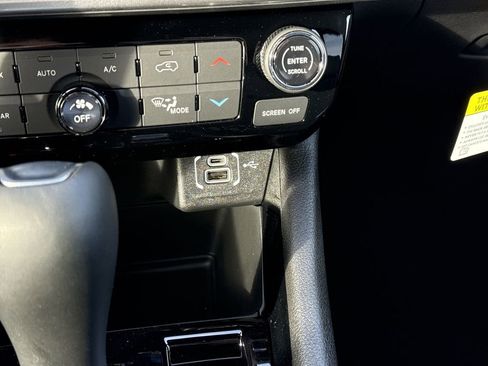 New 2026 Jeep Compass Limited image 26