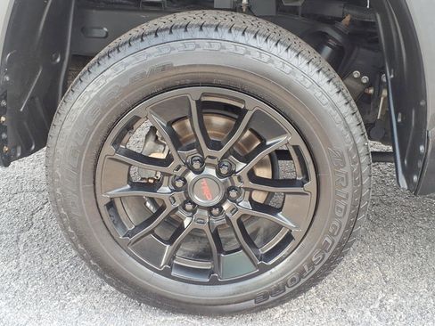 Used 2022 Toyota Tundra SR5 AWD/4WD image 9