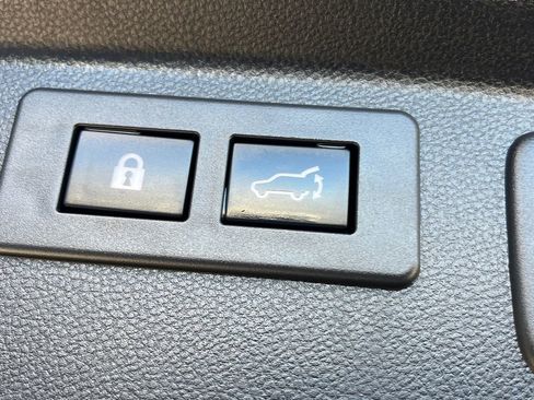 Used 2023 Subaru Forester Premium image 26