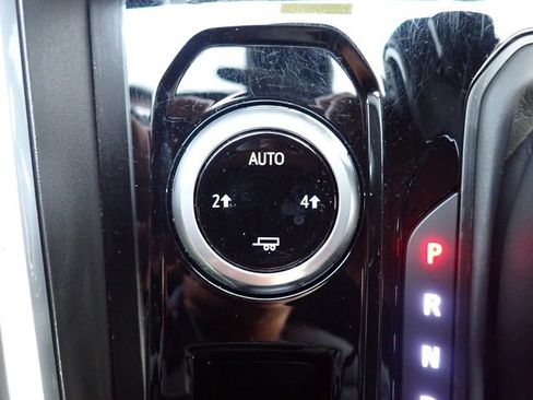 Used 2024 Chevrolet Colorado LT w/ LT Convenience Package II image 22