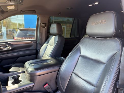 Used 2021 Chevrolet Tahoe High Country RWD image 24