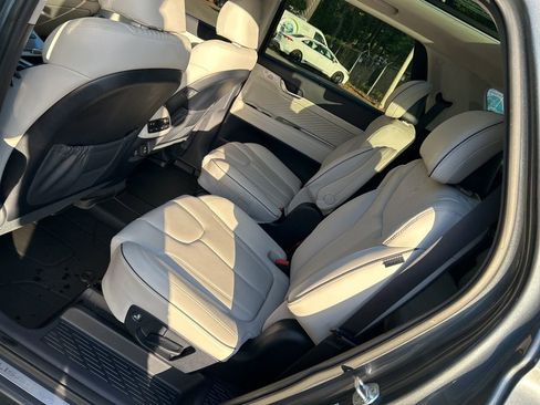 Used 2024 Hyundai Palisade Calligraphy image 25