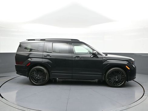 Used 2025 Hyundai Santa Fe Calligraphy AWD/4WD image 5