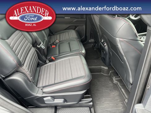 Used 2025 Ford Explorer ST-Line RWD image 18