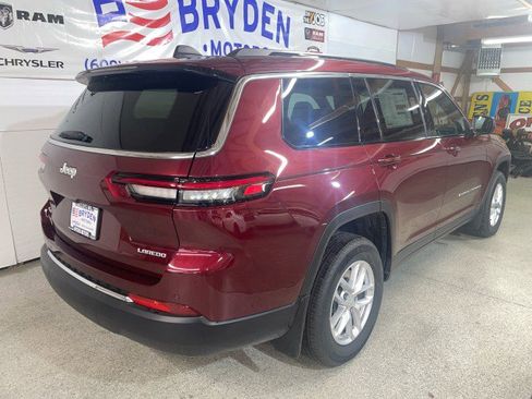 New 2026 Jeep Grand Cherokee L Laredo w/ MOPAR Finishing Package image 2