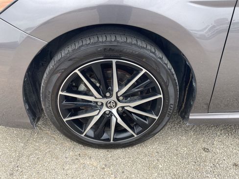 Used 2023 Toyota Camry SE FWD image 11