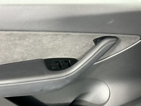 Used 2020 Tesla Model Y AWD image 21