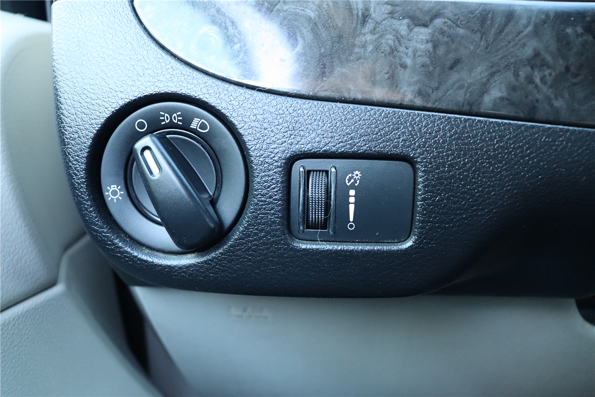Used 2015 Dodge Grand Caravan SE w/ Quick Order Package 29E SE FWD image 28