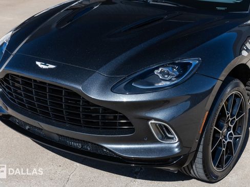 Used 2021 Aston Martin DBX image 6