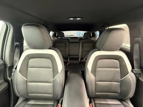 Used 2025 Chevrolet Blazer EV LT AWD/4WD image 29