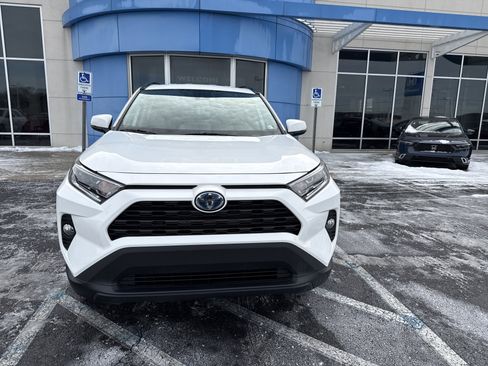 Used 2021 Toyota RAV4 XLE image 8