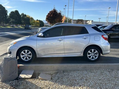 Used 2013 Toyota Matrix S image 6