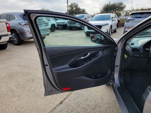 Used 2020 Hyundai Elantra GT w/ Style Package 02 image 12