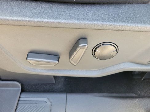 Used 2024 Ford Bronco Badlands image 16