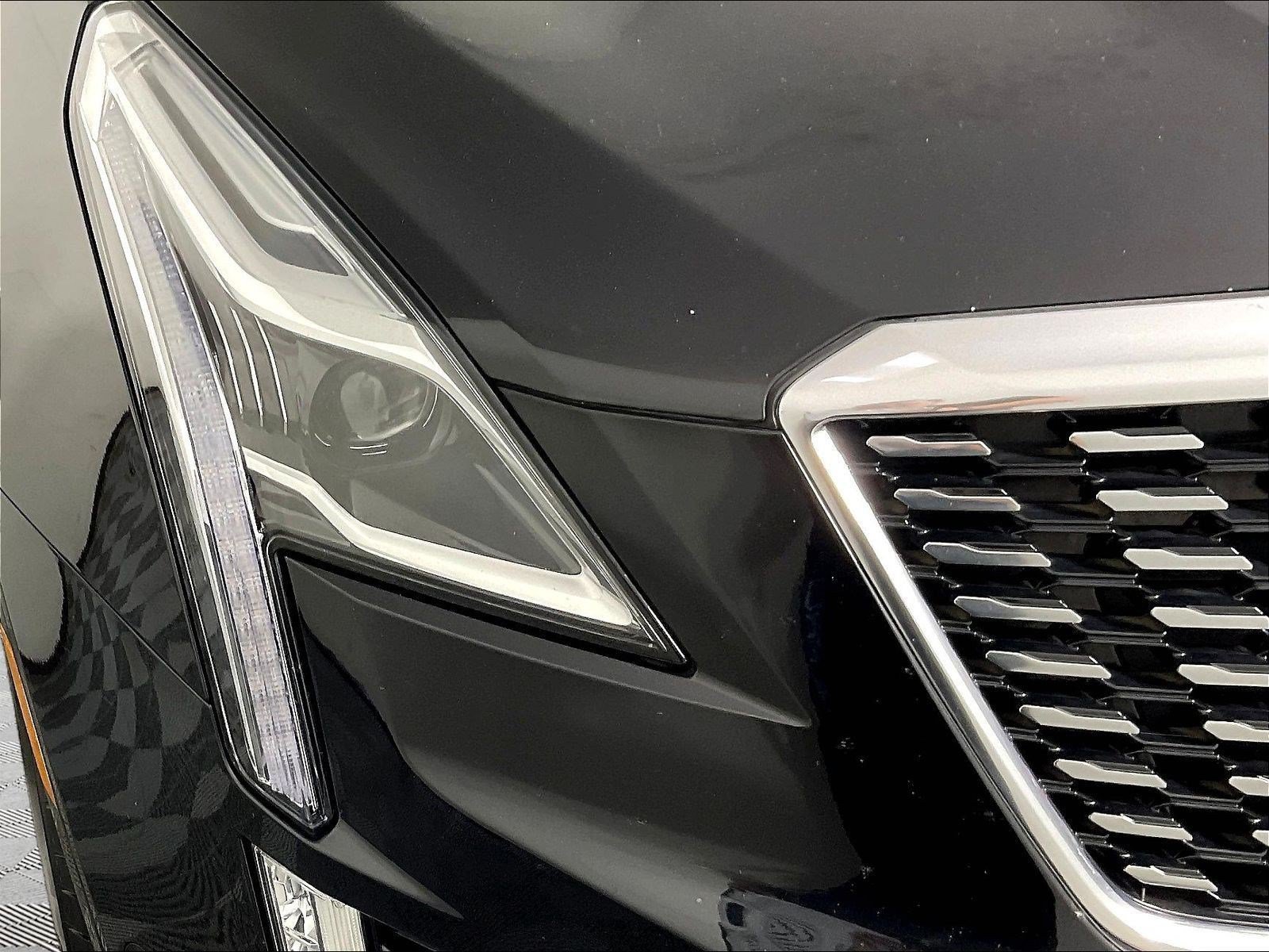 Used 2023 Cadillac XT5 Premium Luxury w/ Technology Package AWD/4WD image 32