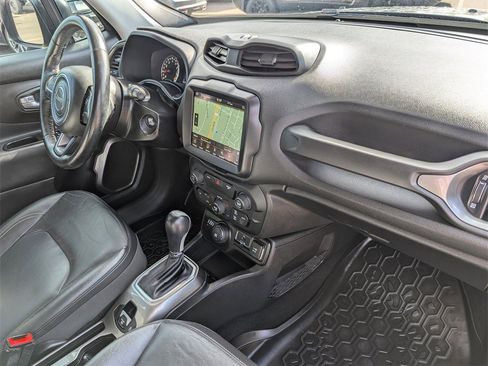 Used 2018 Jeep Renegade Limited w/ UConnect 8.4 Nav Group image 22