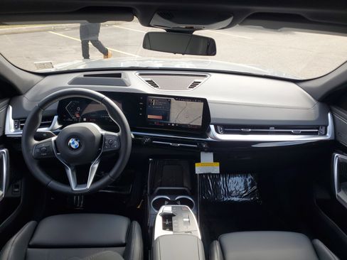 New 2026 BMW X2 xDrive28i w/ Technology Package AWD/4WD image 21