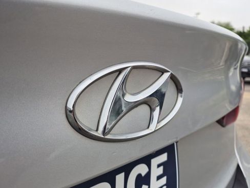 Used 2018 Hyundai Elantra Value Edition FWD image 13