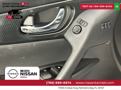 Used 2019 Nissan Rogue SL w/ Premium Package image 17