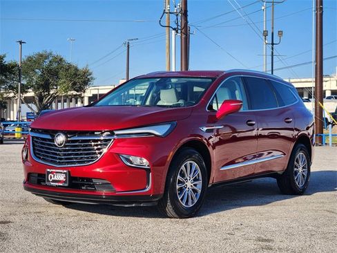 Used 2022 Buick Enclave Essence image 3
