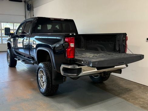 Used 2023 Chevrolet Silverado 2500 LTZ w/ LTZ Convenience Package AWD/4WD image 4
