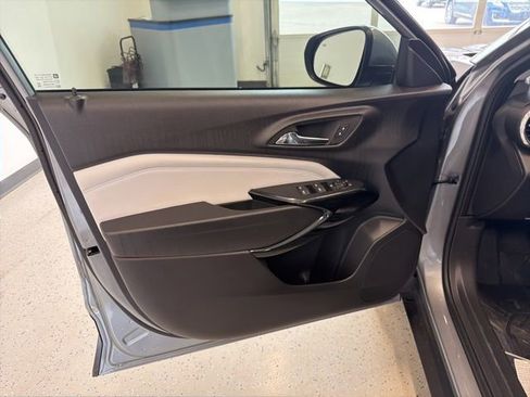 New 2026 Chevrolet Trax LT w/ Driver Confidence Package image 37