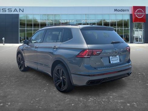 Used 2023 Volkswagen Tiguan SE R-Line FWD image 3