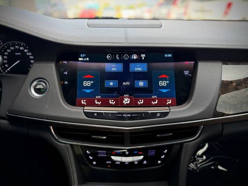 Used 2018 Cadillac CT6 Luxury AWD/4WD image 17