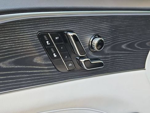Used 2025 Cadillac Lyriq Sport RWD image 23