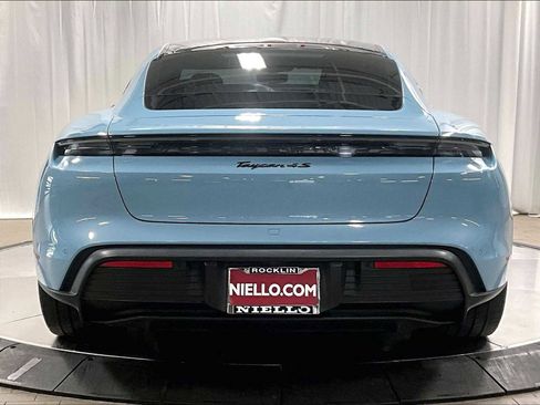 Used 2021 Porsche Taycan 4S w/ Premium Package image 9