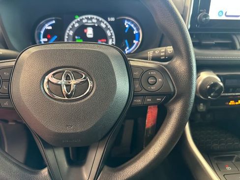 Used 2024 Toyota RAV4 LE AWD/4WD image 21