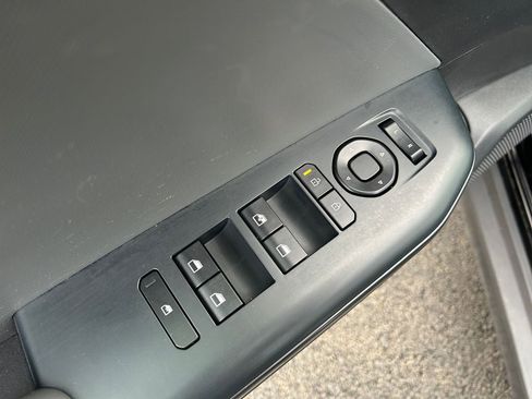 Used 2025 Kia K4 FWD image 23