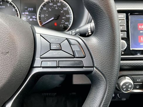 Certified 2025 Nissan Kicks Play S image 23