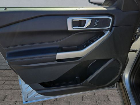 Certified 2023 Ford Explorer XLT w/ Equipment Group 202A image 10