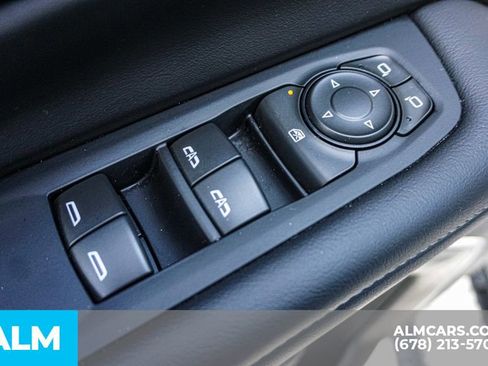 Used 2025 Chevrolet Suburban Z71 AWD/4WD image 49