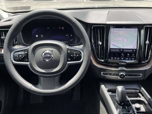 Used 2023 Volvo XC60 B5 Plus w/ Climate Package AWD/4WD image 24